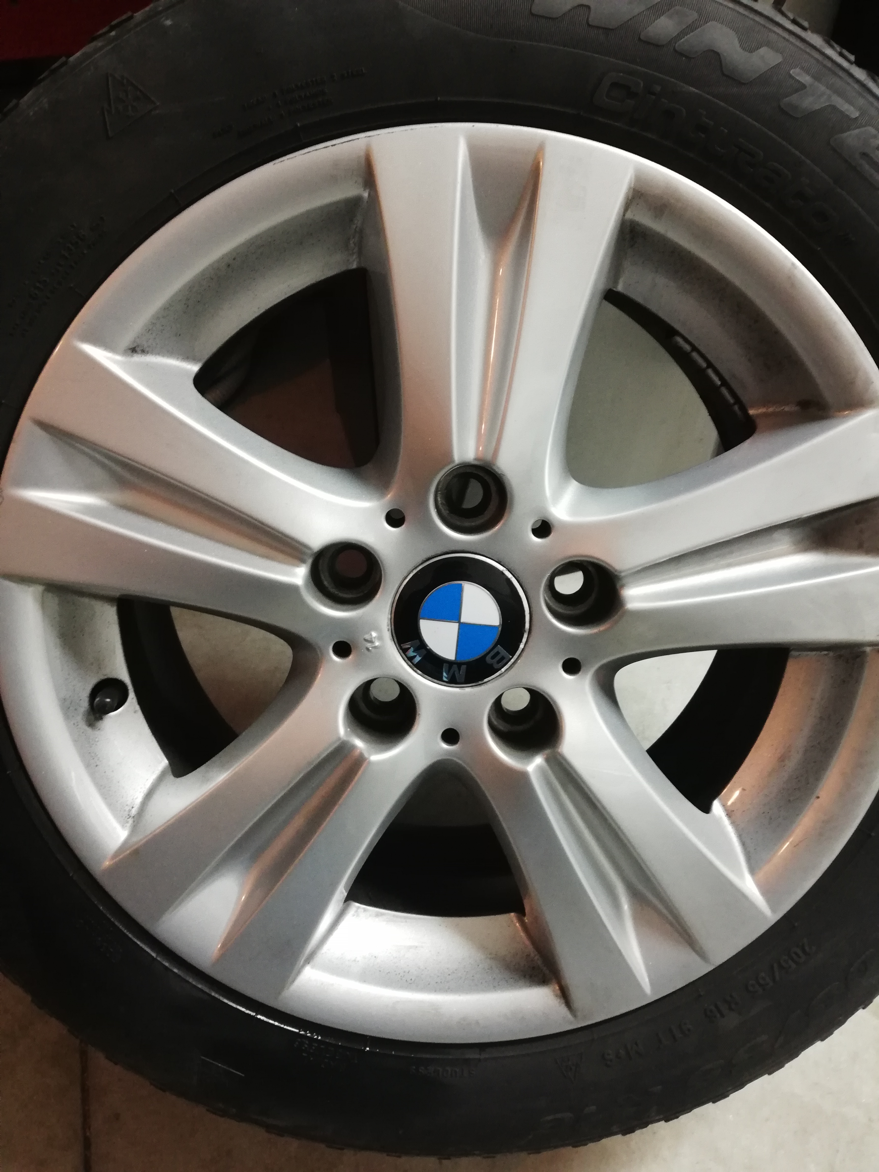 Cerchi BMW 16 pollici con gomme invernali