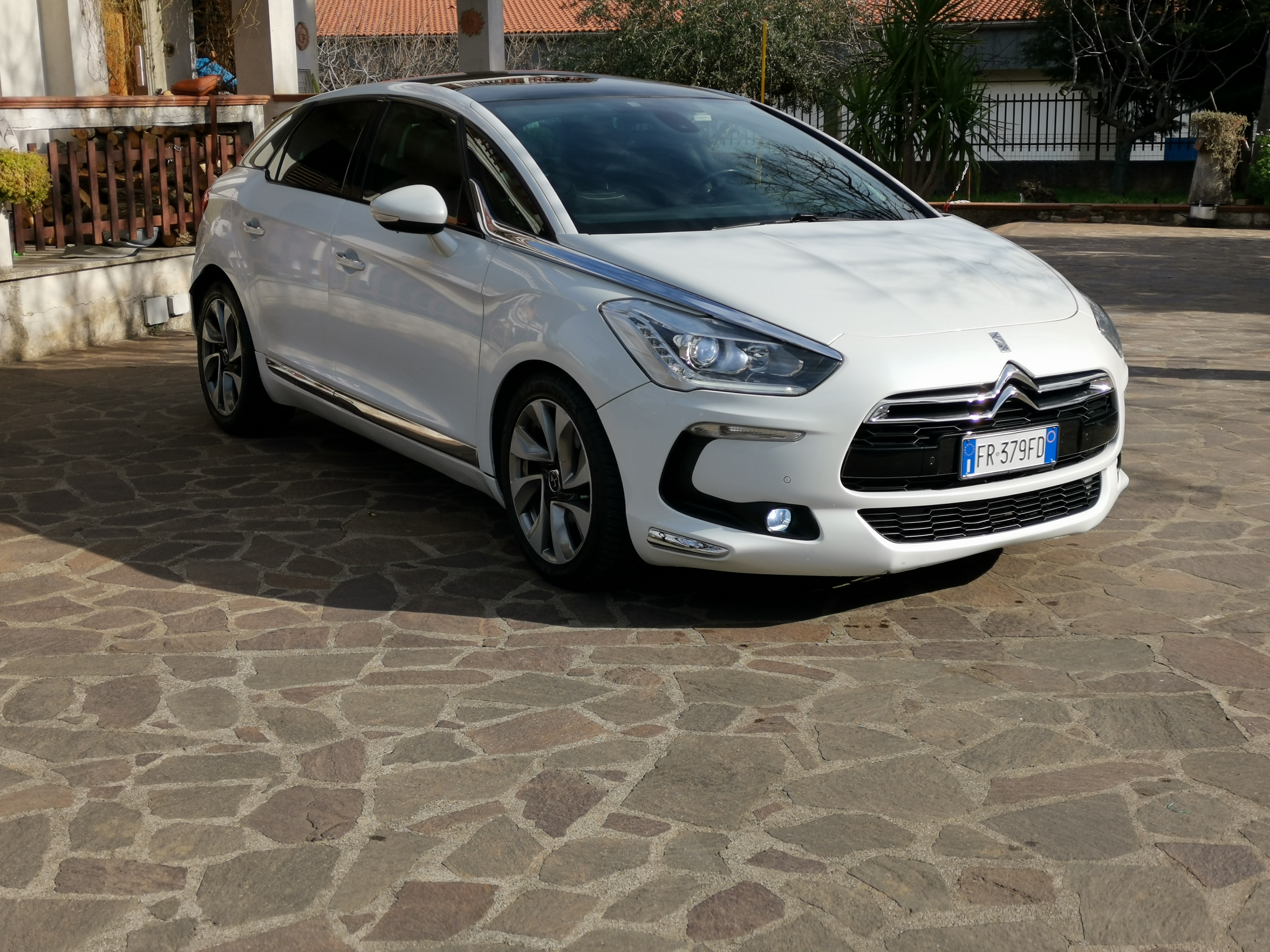 Citroen DS 5 2.0 HDi 160 aut. Pure Pearl 