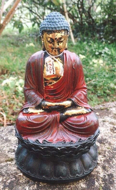 Statua Buddha Abito Rosso Antico ABC07