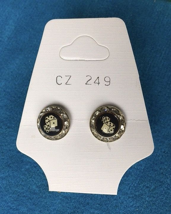 Orecchini Bottone Dadi CZ249