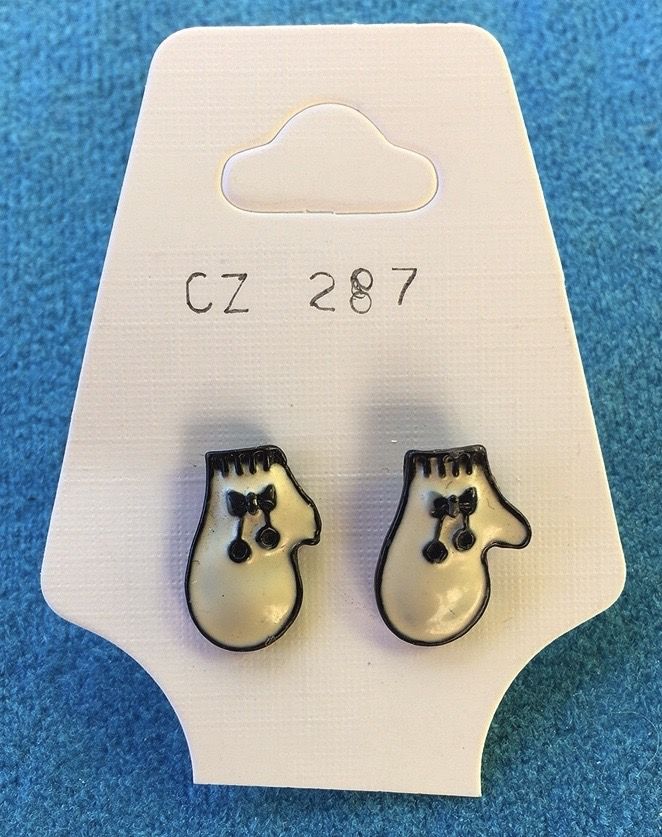 Orecchini Guanti Bianchi CZ287