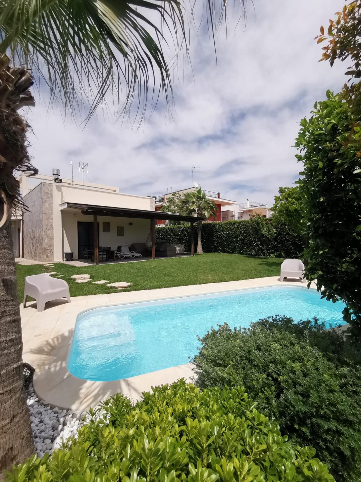 Lecce prestigiosa villa con piscina 