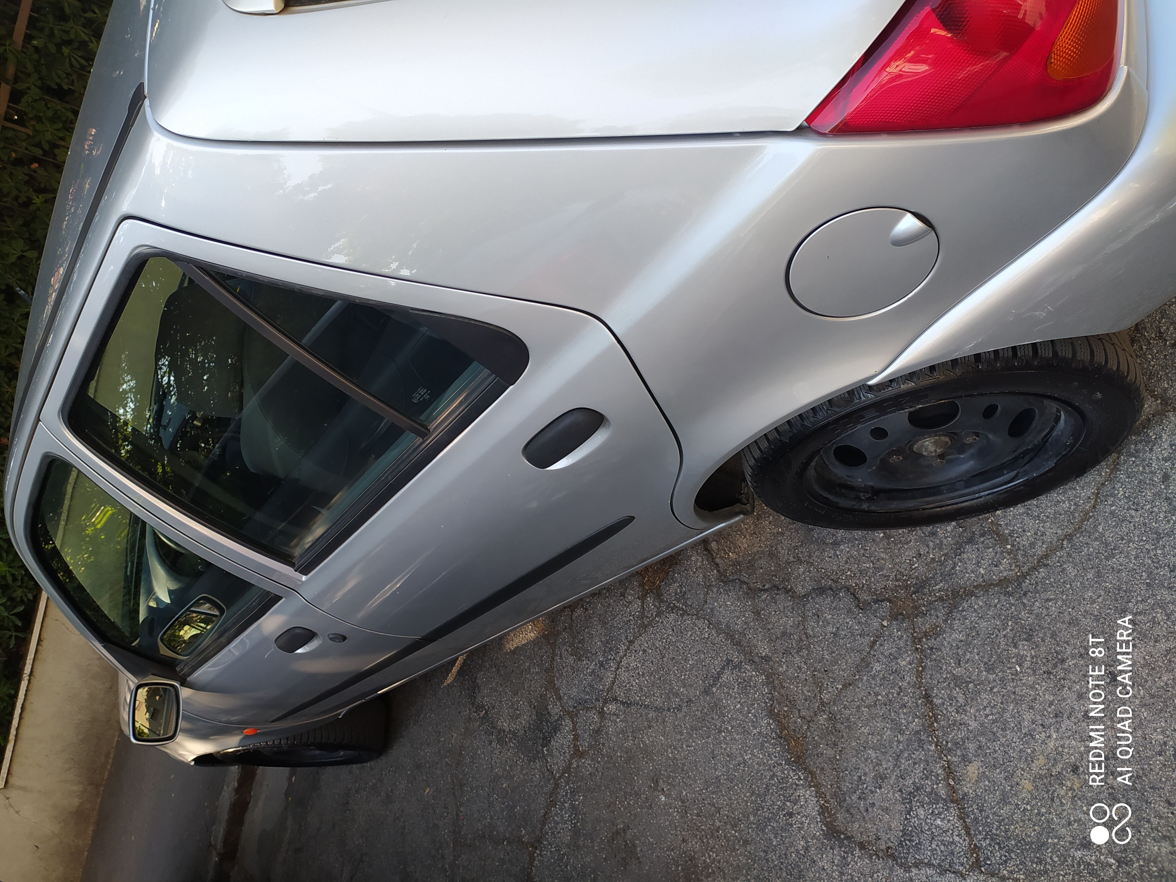 Vendo Ford Fiesta 16 v motore zetec cilindrata1200