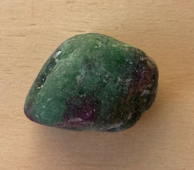 Pietra Grezza Zoisite Rubino ( ZRu02 )