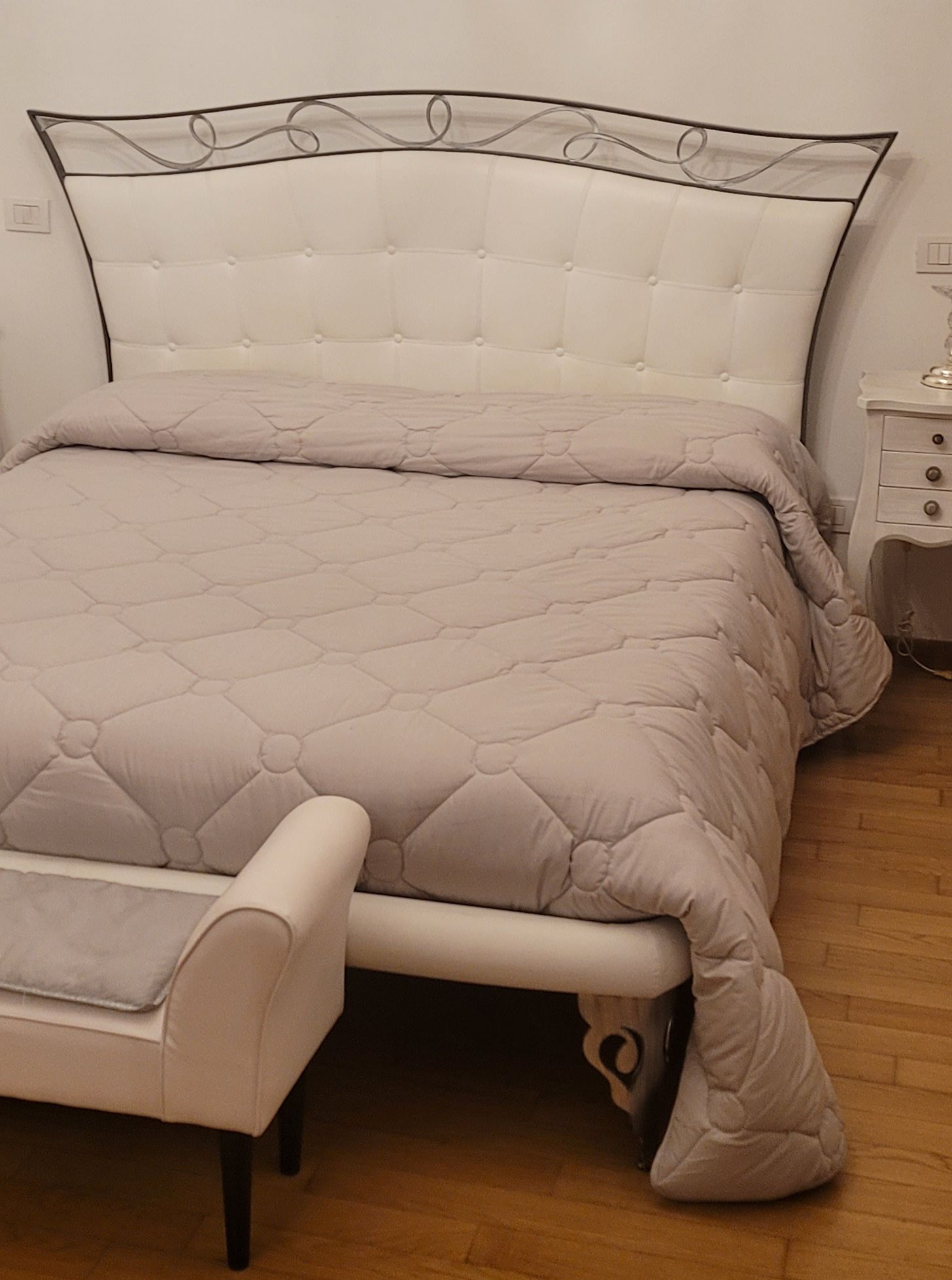 Letto matrimoniale 