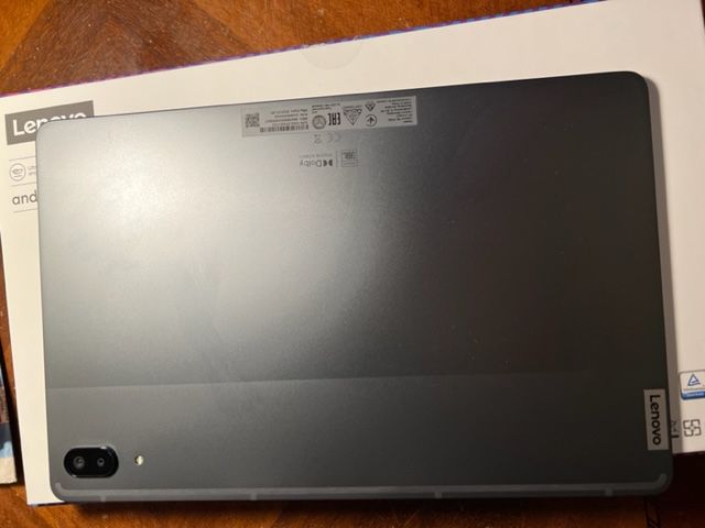 Vendo TABLET LENOVO P 11 PRO integro comprato 8/02