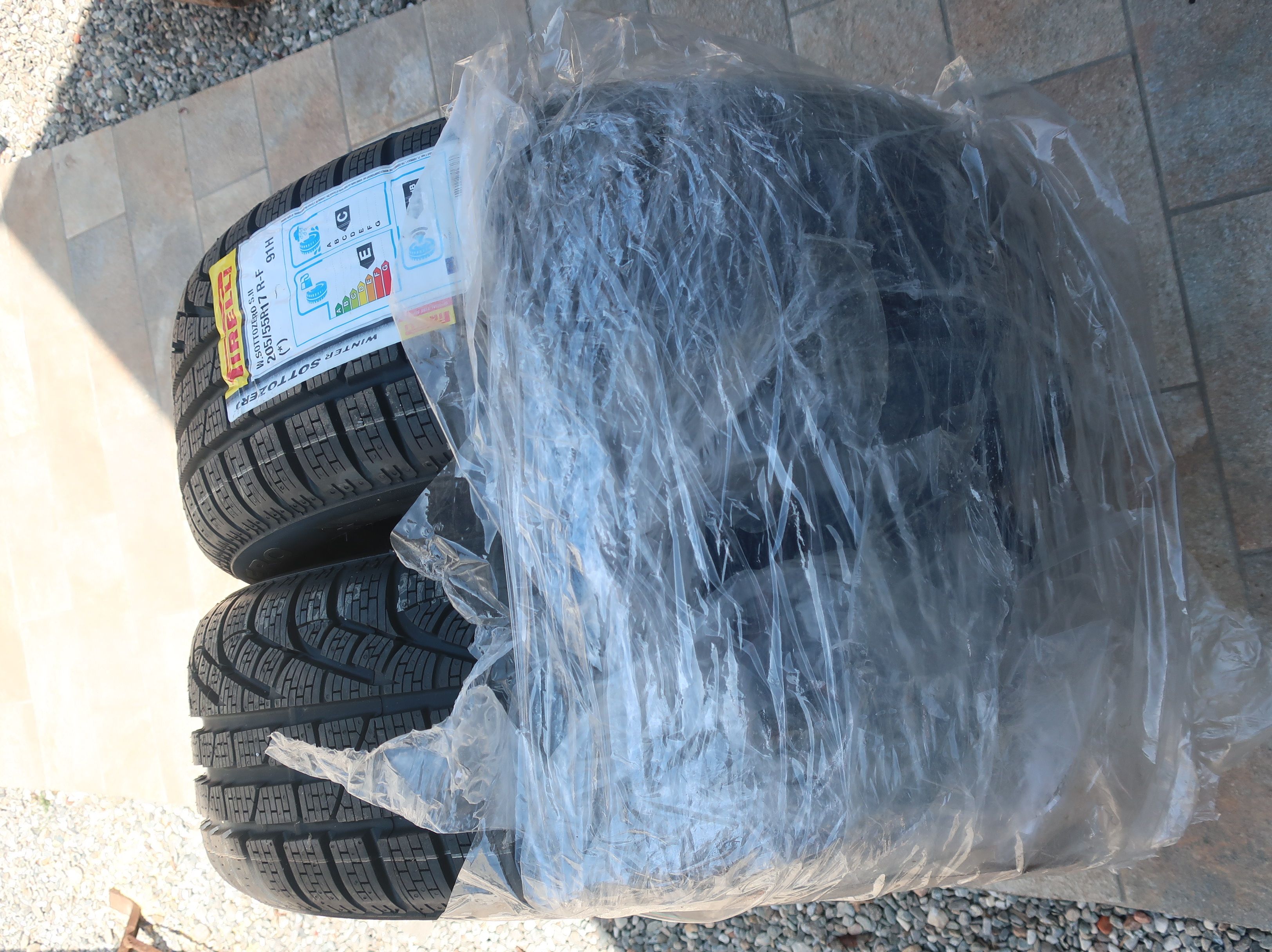 gomme pirelli invernali nuove 205/55R17 R-F