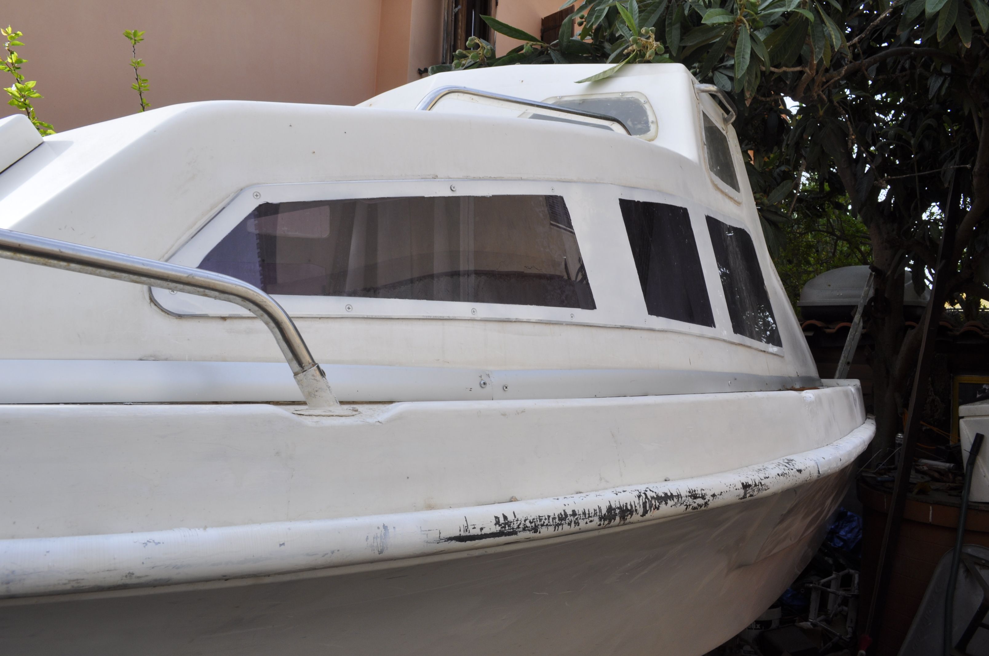 vendo barca in vetrore m. 5,30 con carrello