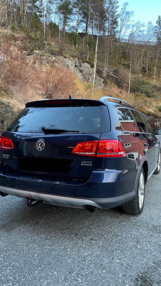 Volkswagen Passat  Alltrack