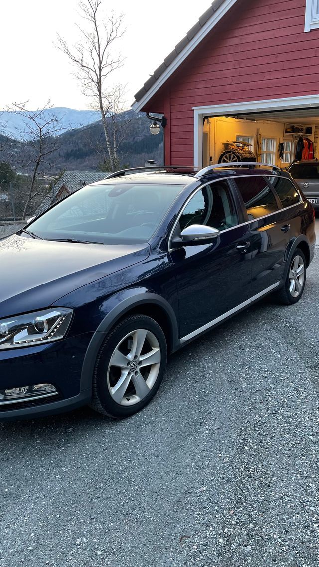Volkswagen Passat  Alltrack