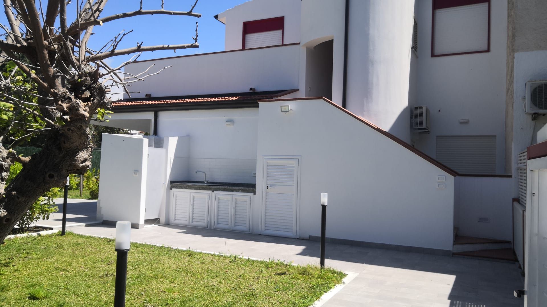 Villa ad angolo villaggio Costa dei Saraceni Bova 