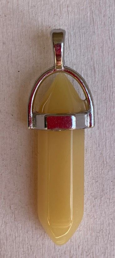 Ciondolo Bacchetta Giada Gialla ( CGG01 )