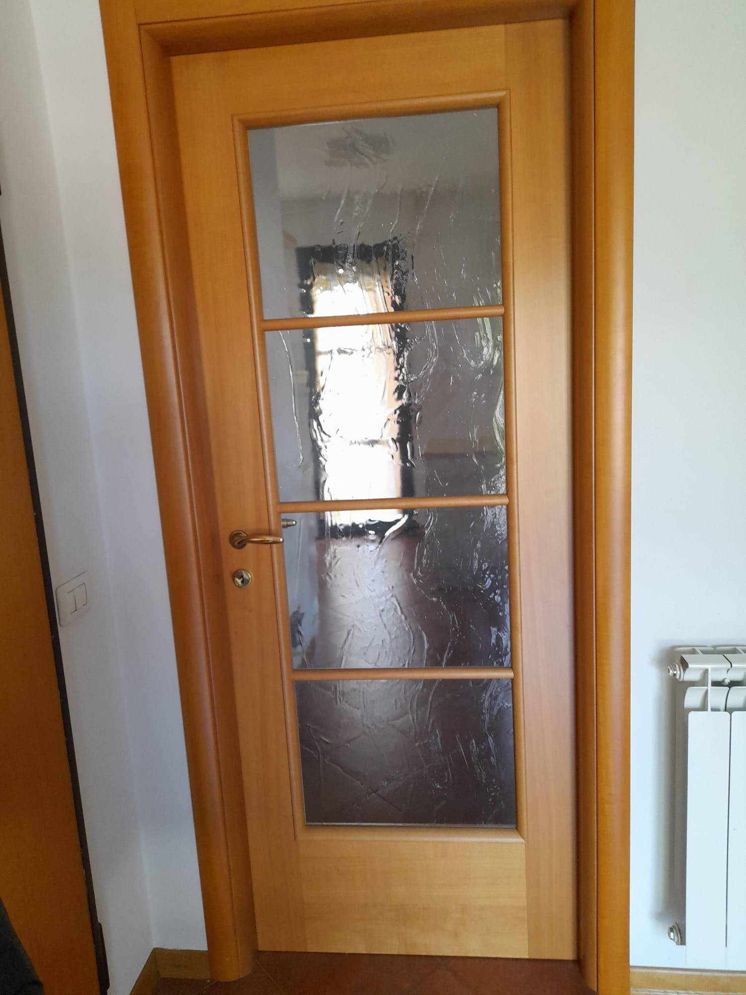 N* 6 (sei) PORTE IN LEGNO in perfetto stato! 