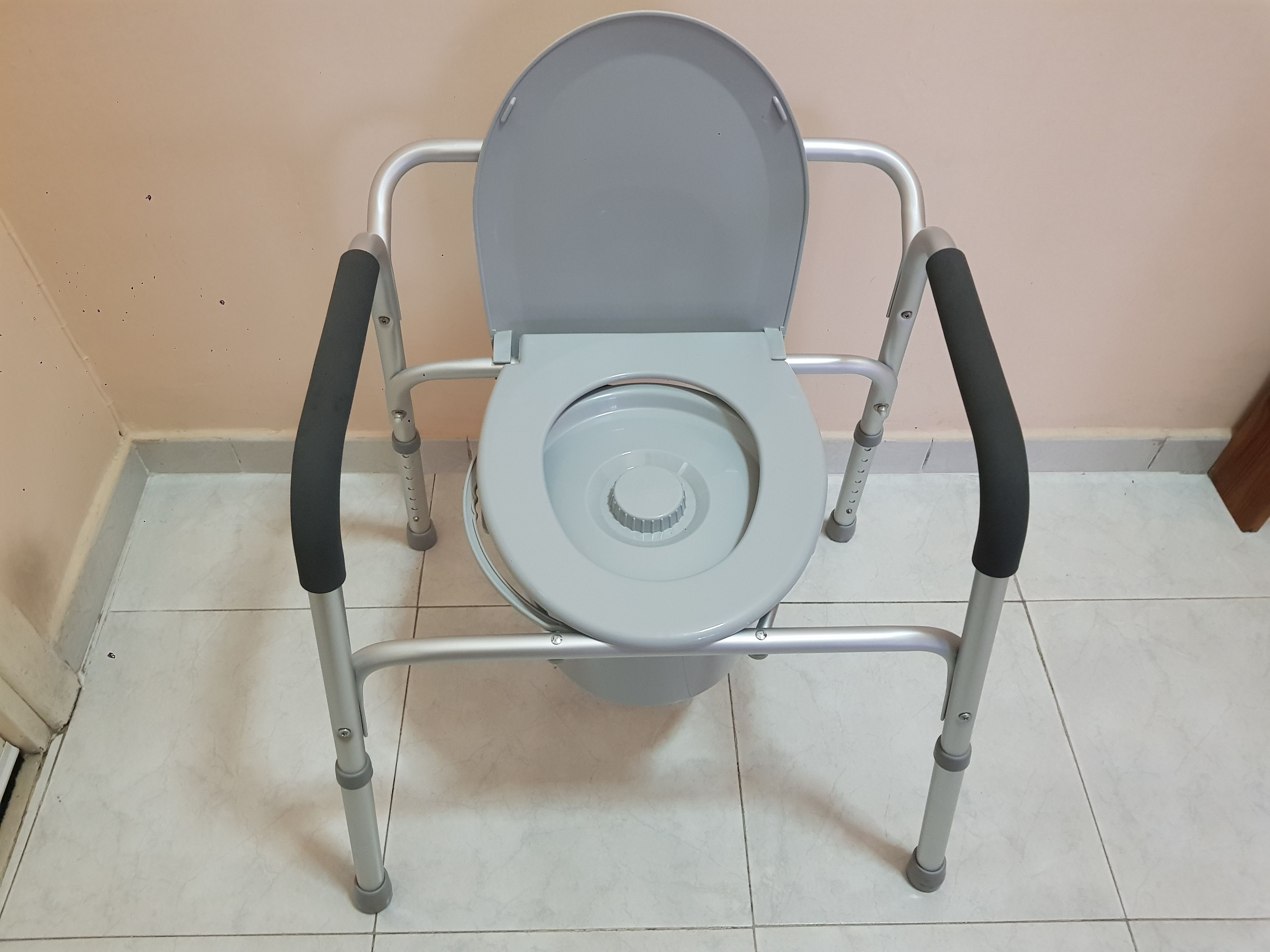 vendo sedia per disabili pieghevole da viaggio   