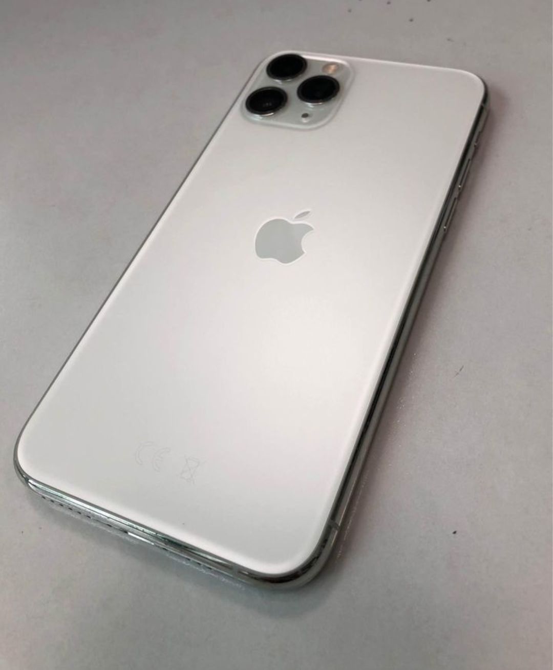 iPhone 11 pro max 64gb