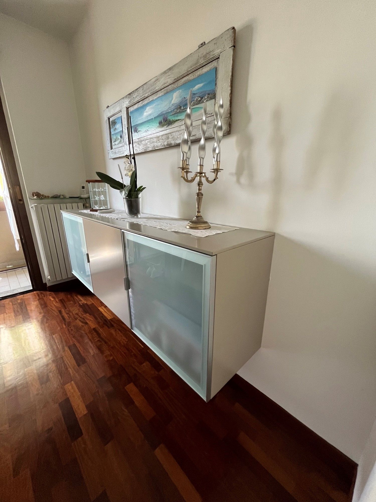 Mobile a madia sospesa Calligaris