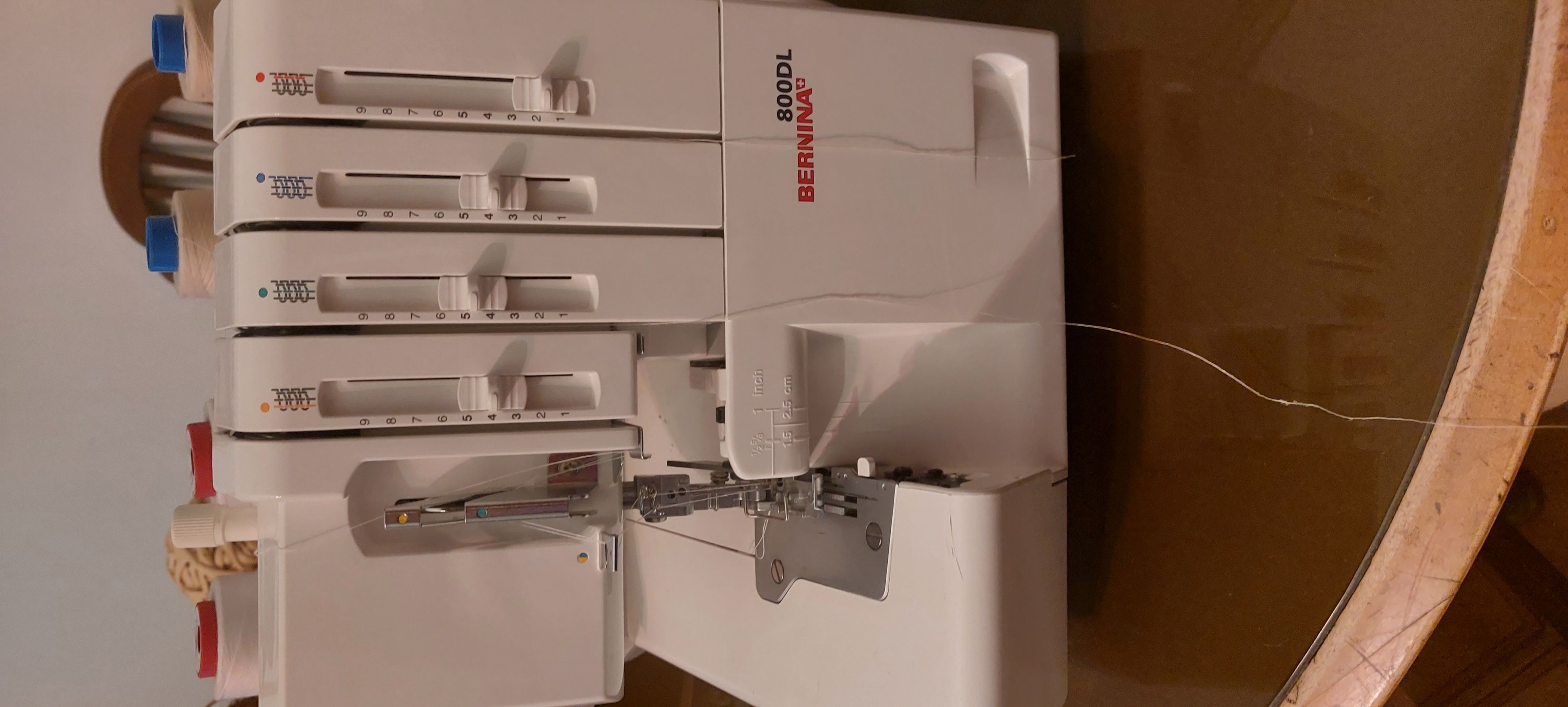 Tagliacuci Bernina 800DL