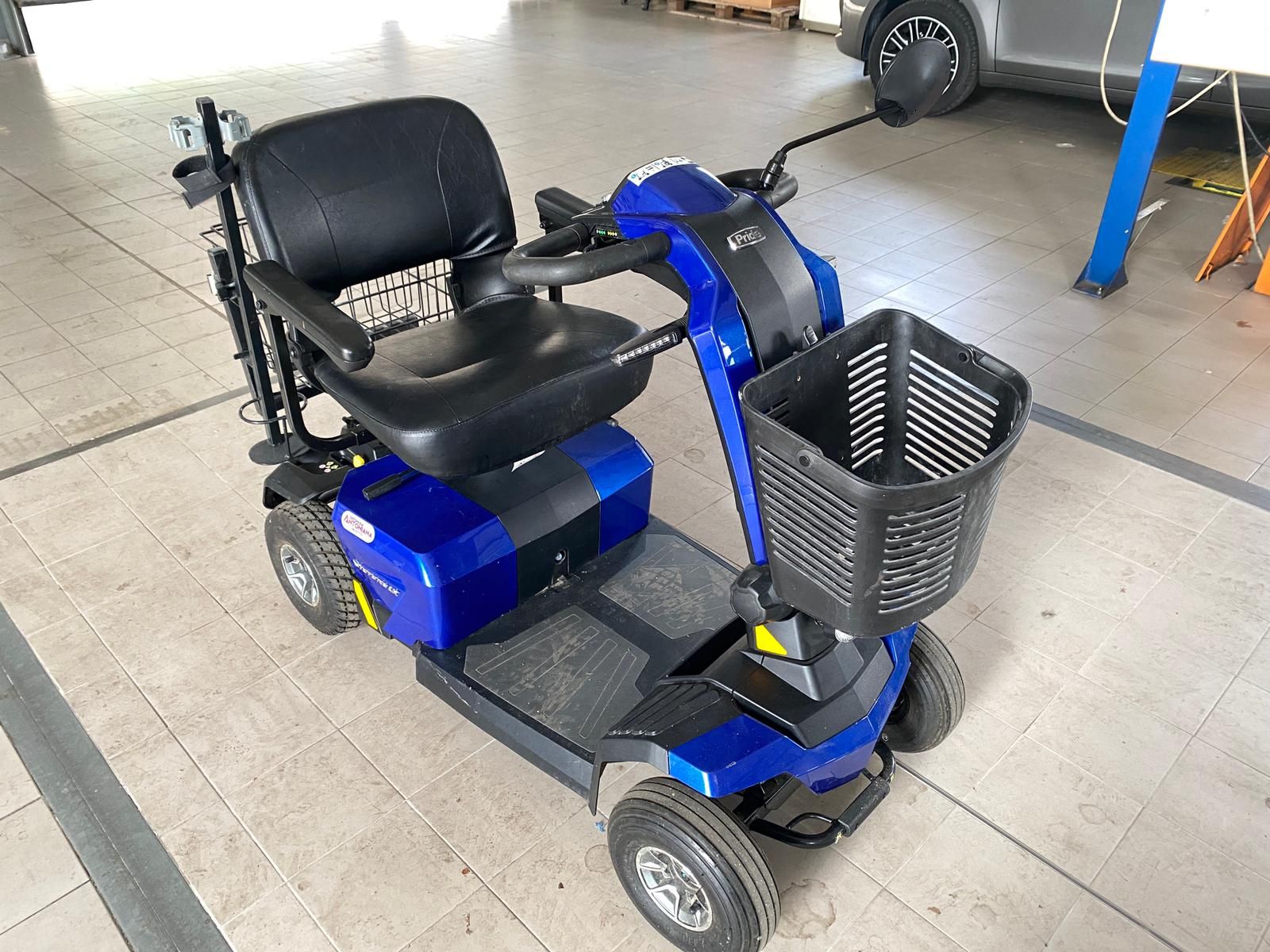 Carrozzina elettrica disabile