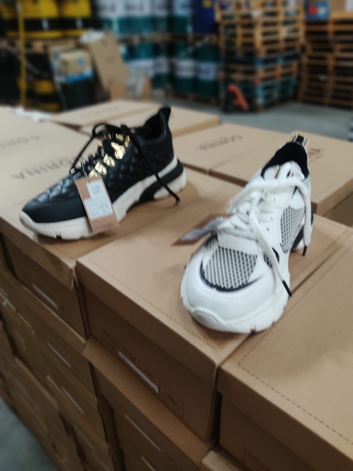 STOCK SCARPE DA DONNA CORINA ASSERIATE SPORTIVE