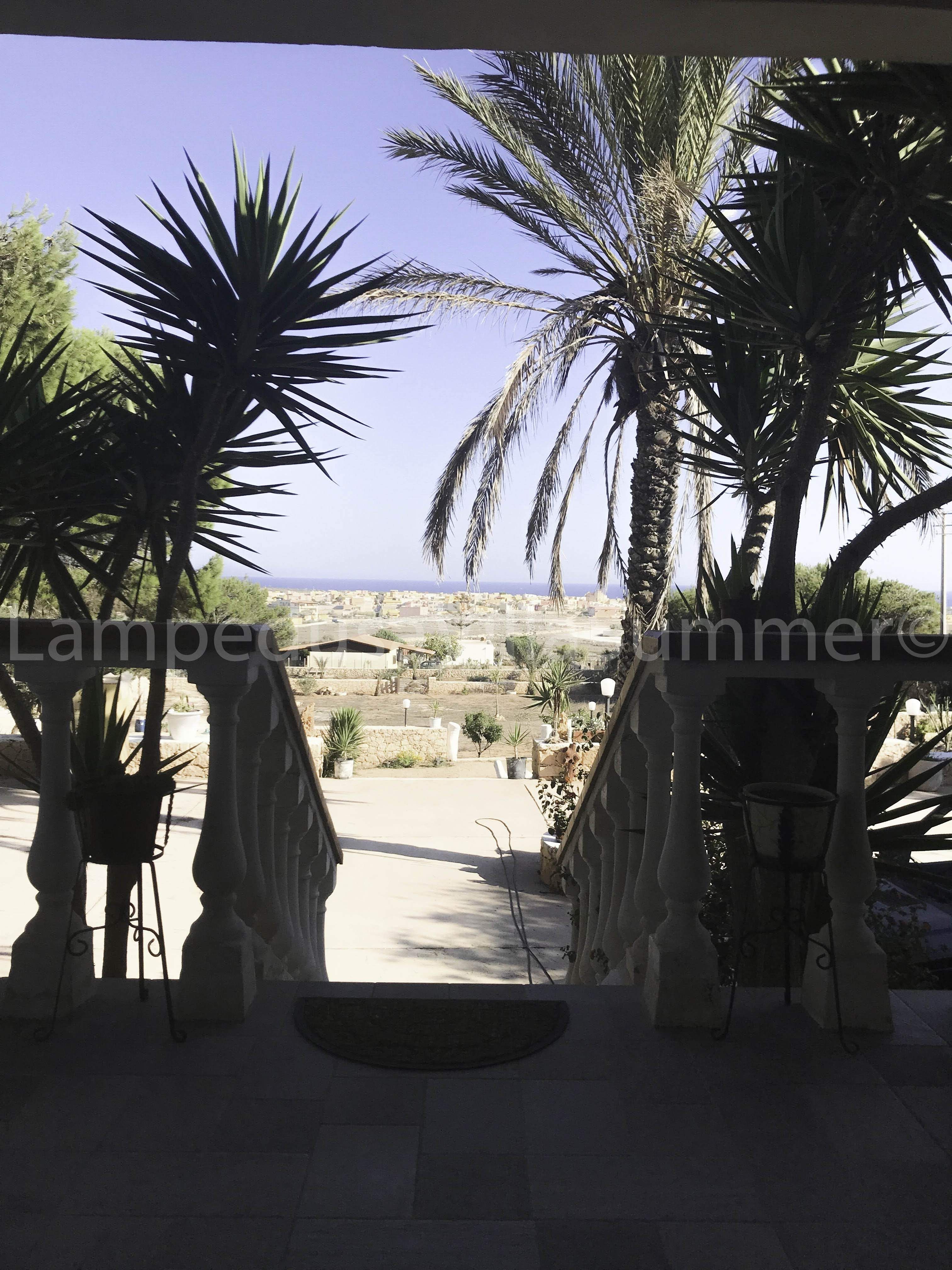 A Lampedusa villa nuova indipendente vista mare