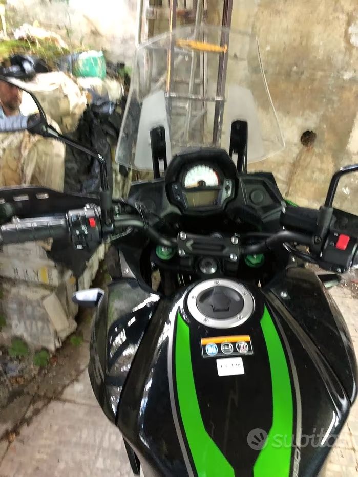 Kawasaki Versys 650 - Color Candy Lime Green 2022