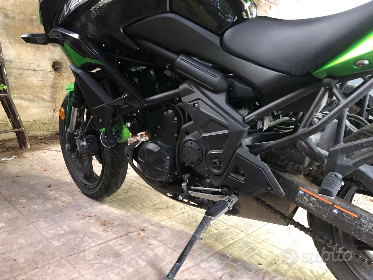 Kawasaki Versys 650 - Color Candy Lime Green 2022