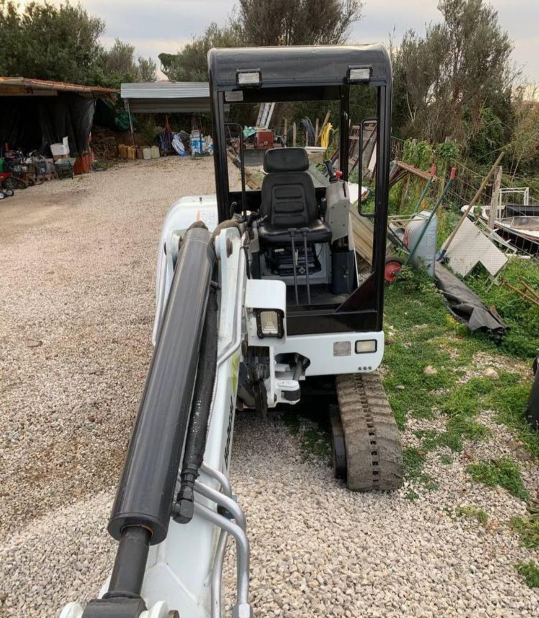 Mini escavatore Bobcat 334