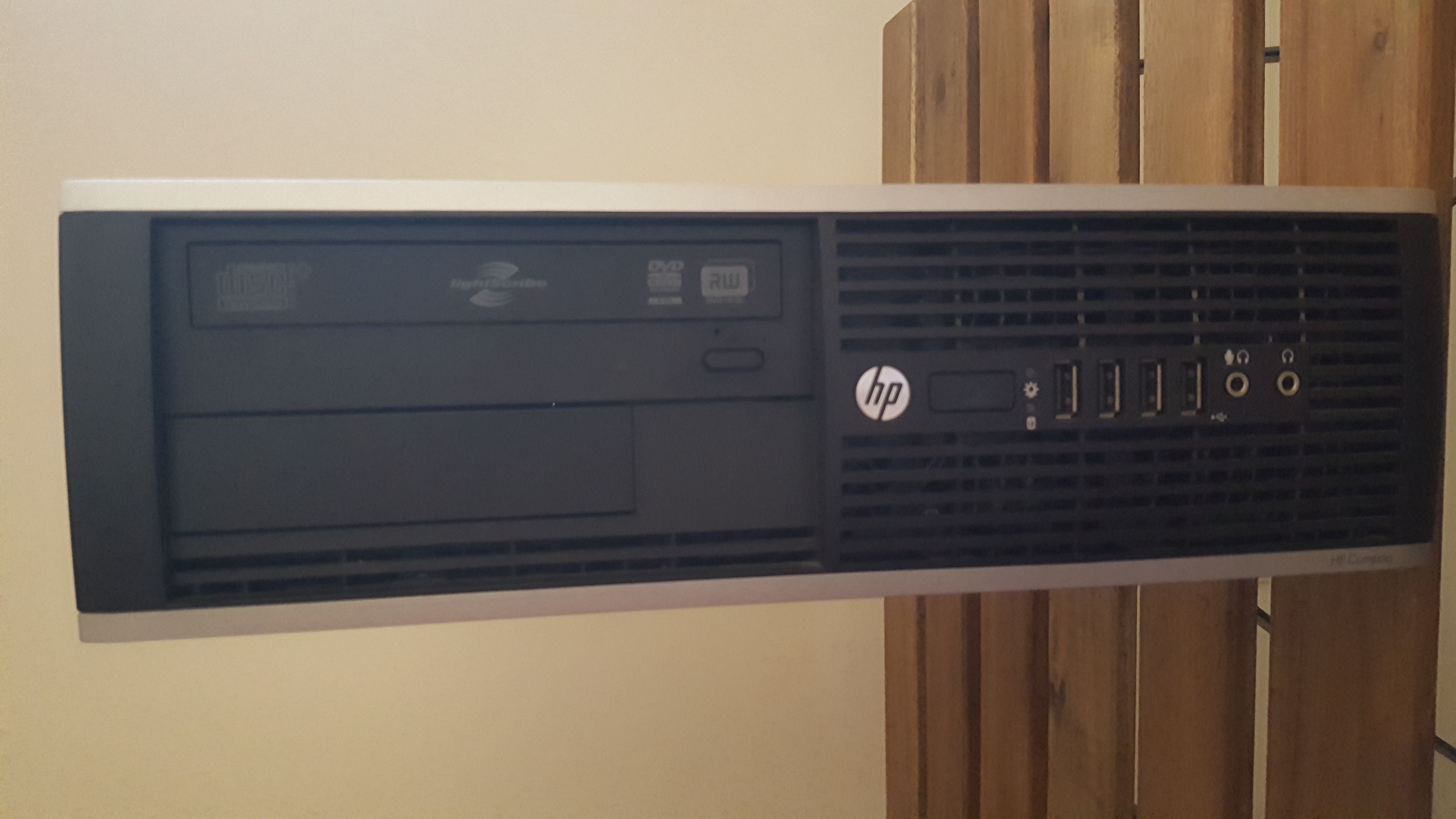HP Compaq 8200 Elite SFF con hdd da 500gb + 320gb