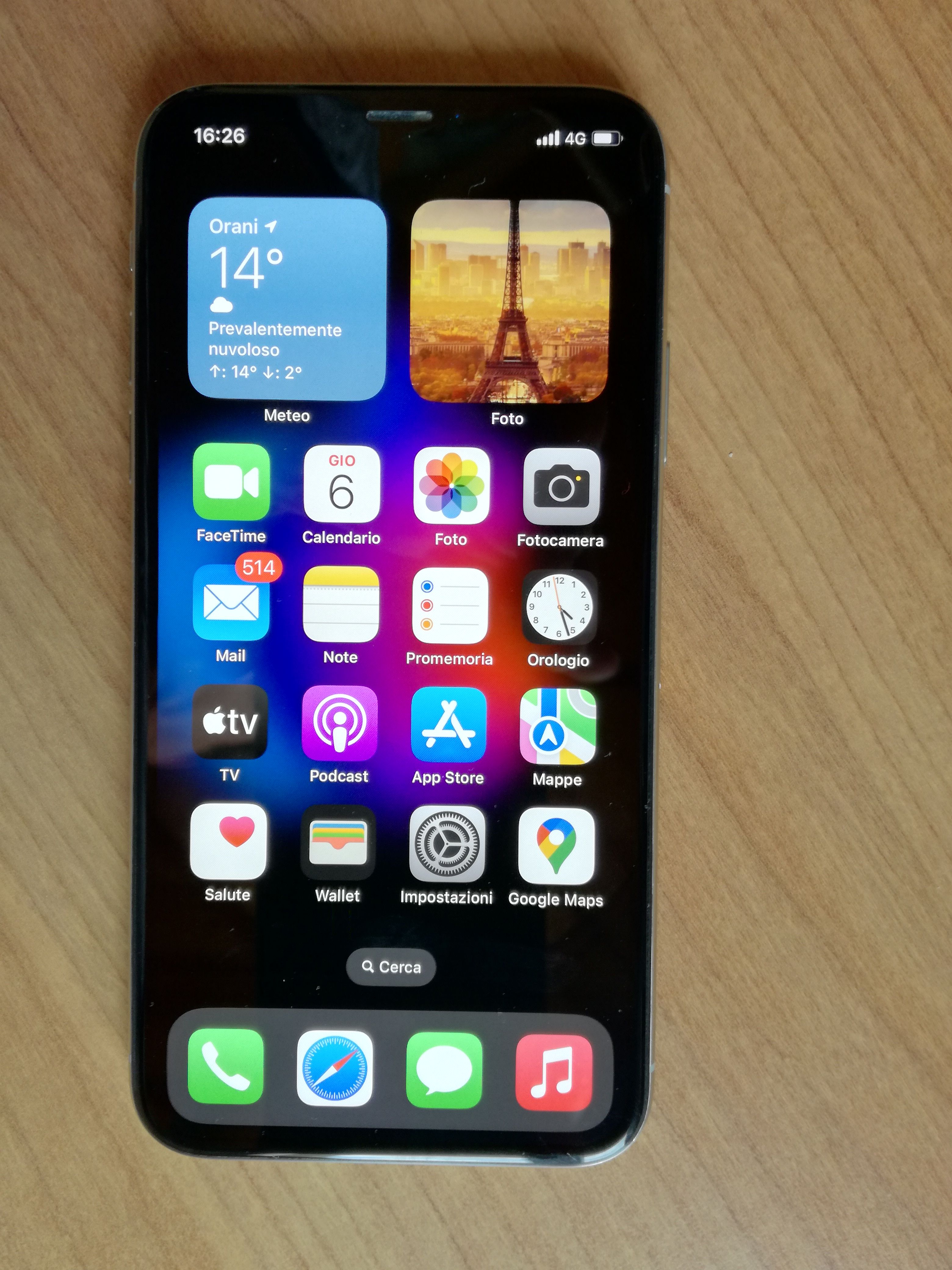iPhone X 64 GB iOS 16.4.1