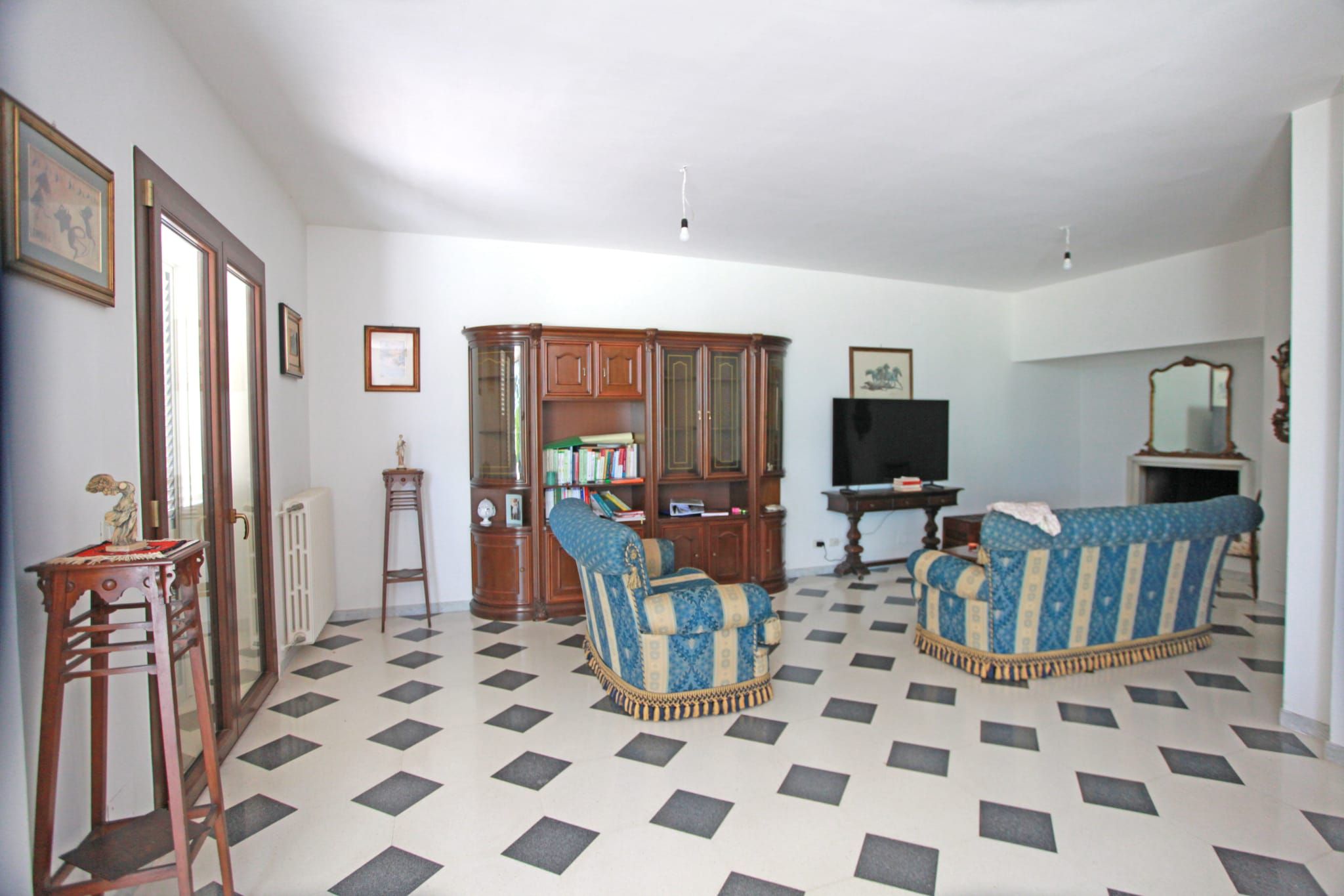  VILLA IN VENDITA - LECCE CITTà zona Salesiani