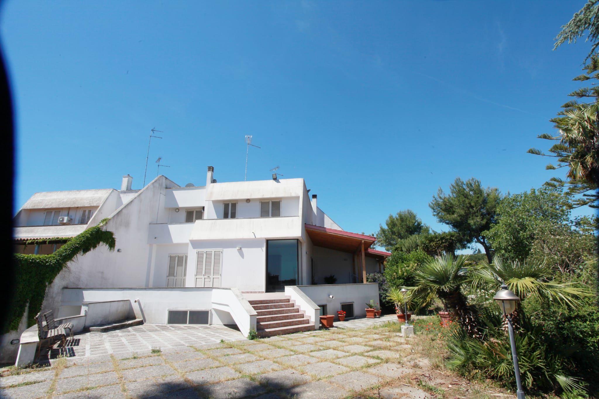  VILLA IN VENDITA - LECCE CITTà zona Salesiani
