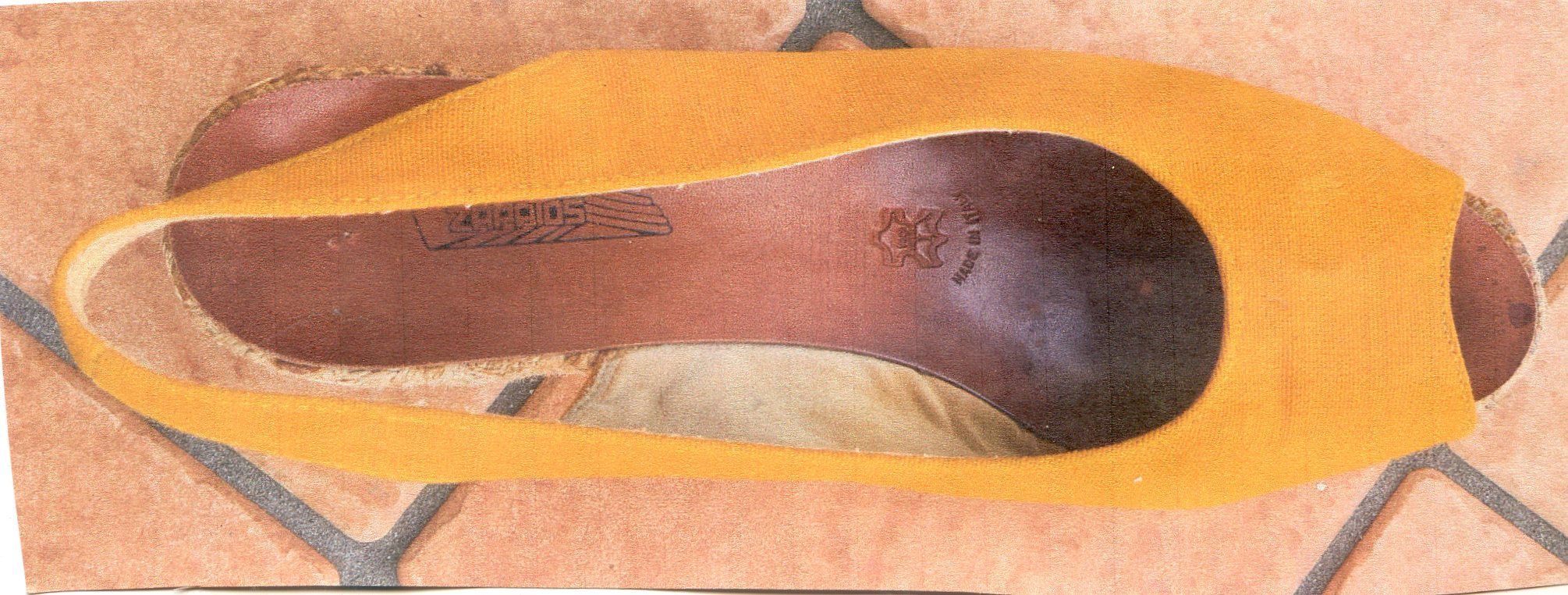 vendesi sandali per donna 