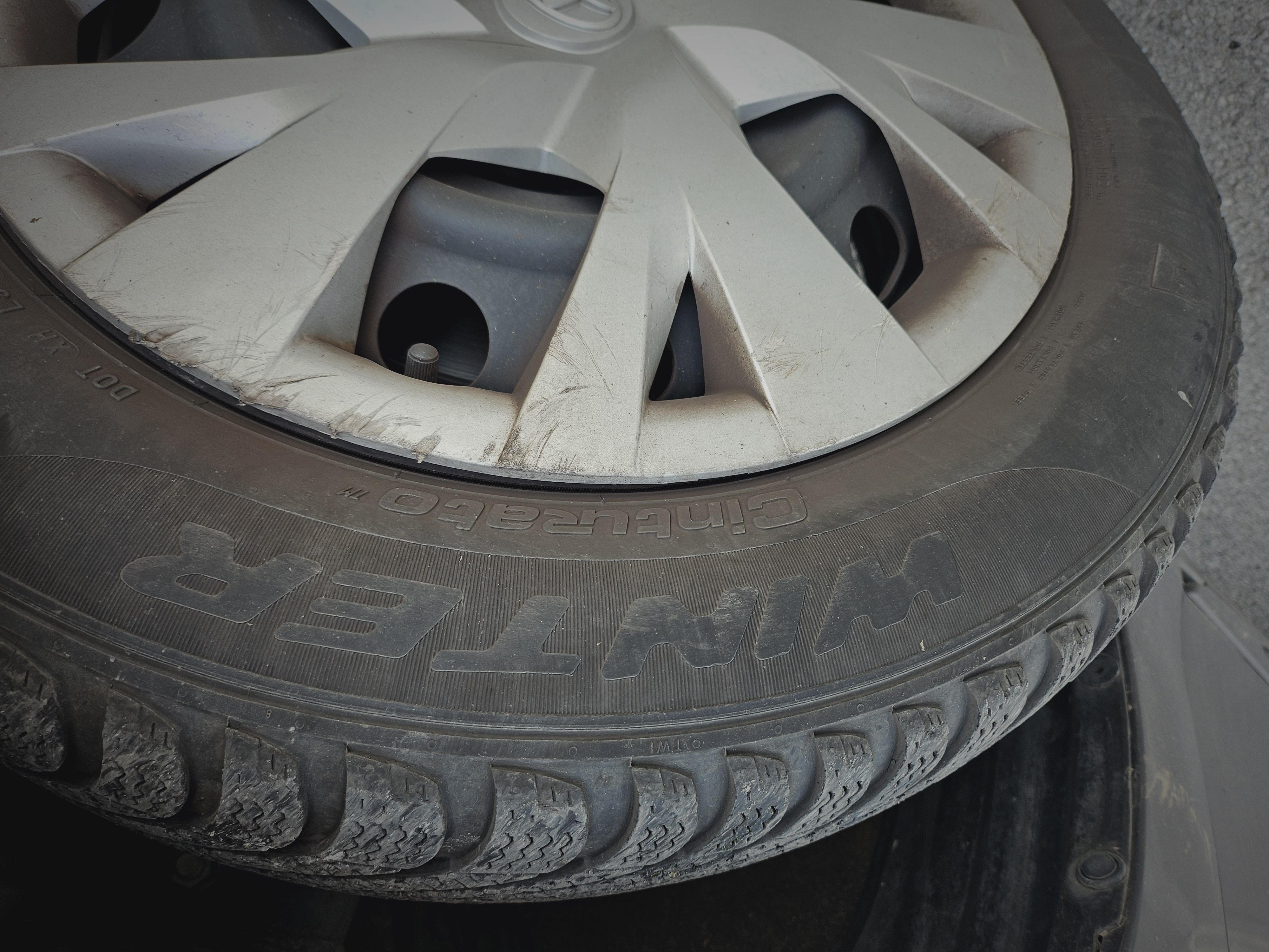 gomme Winter Pirelli 175/65 R 15 da neve seminuove